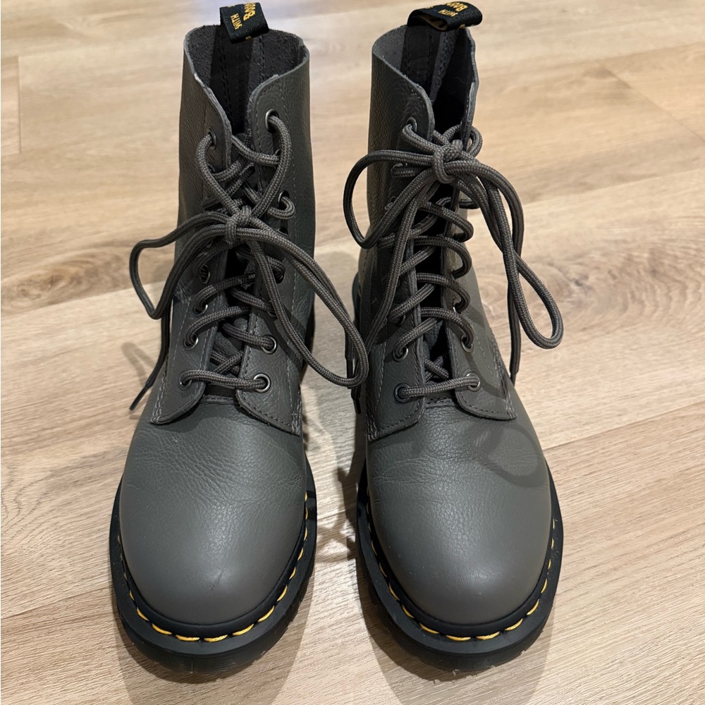 Dr. Martens Charcoal Leather Boots size 8 - Picture 3 of 6